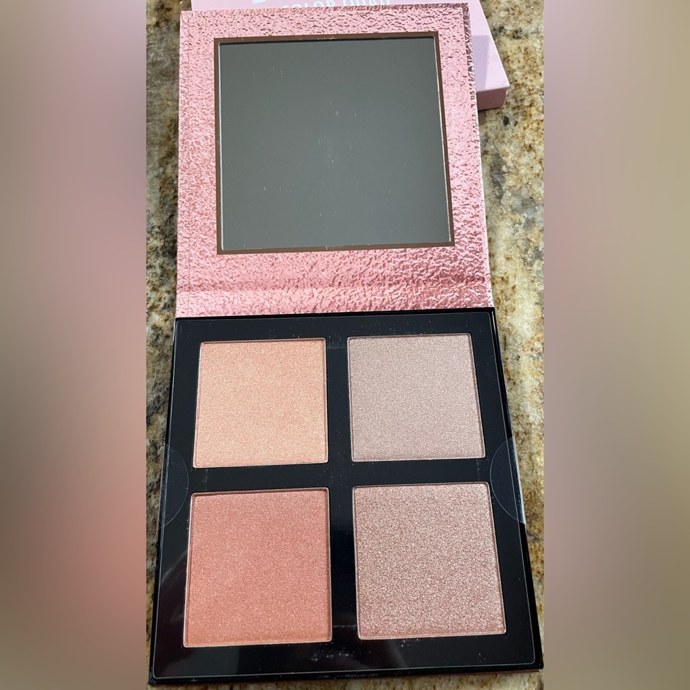 Essence Highlighter